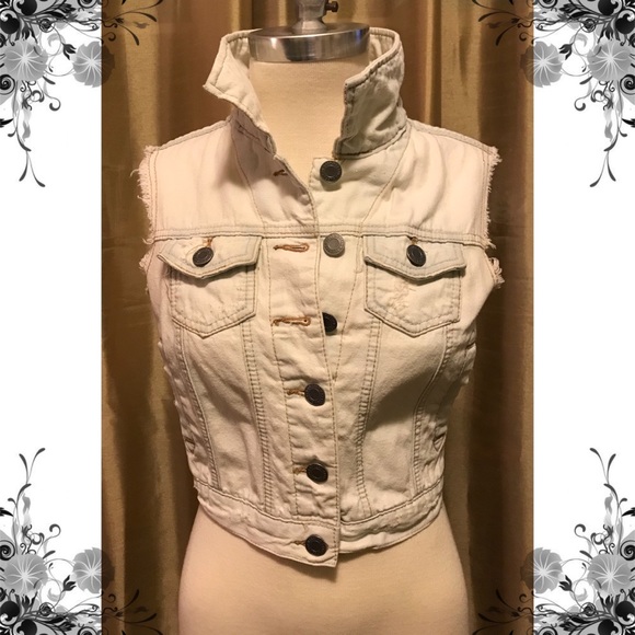 🎉Host Pick🎉 Mossimo Jean Vest - Picture 1 of 5